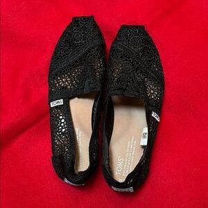 TOMS Women's Black Lace Shoes